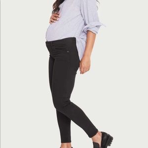 Hatch & Current Elliot Slim Maternity Jean in Jet Black, Size 26
